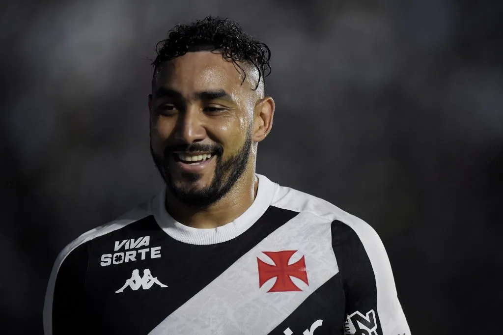 Payet, do Vasco, durante partida contra o Maricá no Estádio São Januário pelo Campeonato Carioca 2025. Foto: Alexandre Loureiro / AGIF