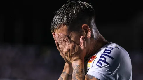 Soteldo jogador do Santos durante partida contra o São Paulo no estádio Vila Belmiro pelo campeonato Paulista 2025. Foto: Marcello Zambrana/AGIF