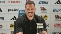 Danilo em apresentação oficial. Foto: Thiago Ribeiro/AGIF