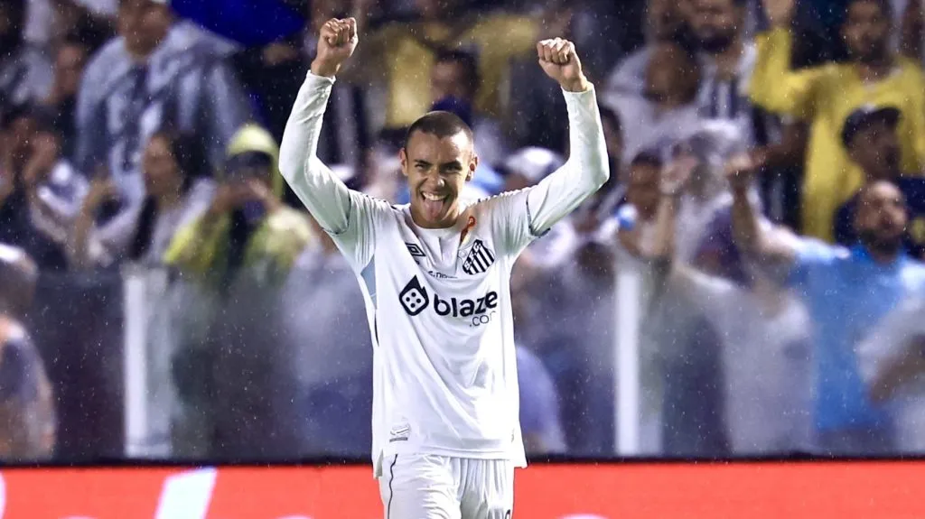 Gabriel Bontempo comemorando gol contra o São Paulo