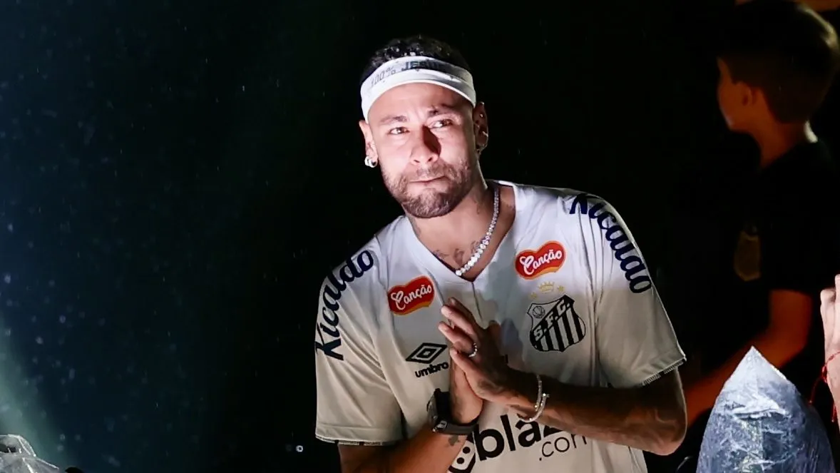 SP – SANTOS – 31/01/2025 – SANTOS, APRESENTACAO NEYMAR – Neymar durante sua apresentacao oficial como jogador do Santos realizada no Vila Belmiro. Foto: Marcello Zambrana/AGIF