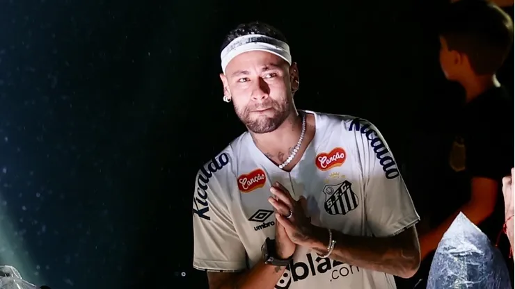 Camisa 10 busca sua melhor forma - Foto: Marcello Zambrana/AGIF.