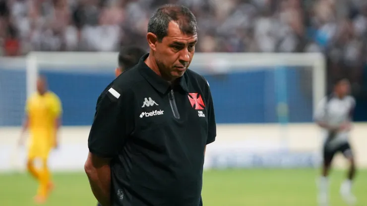 Carille, técnico do Vasco durante partida contra o Madureira no estádio Arena da Amazônia pelo campeonato Carioca 2025 (Aguilar Abecassis/AGIF)