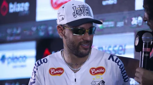 Neymar em apresentação no Santos (Reinaldo Campos/AGIF)