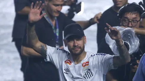 Apresentação de Neymar não escapou de críticas de Milly Lacombe Foto: Reinaldo Campos/AGIF