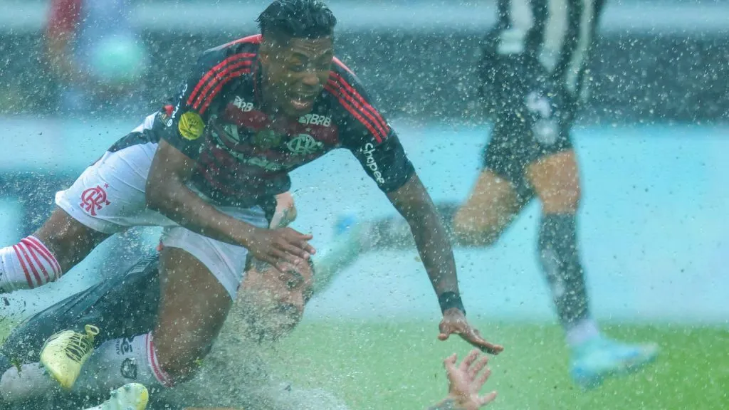 Botafogo x Flamengo - - Foto: Fernando Torres/AGIF.