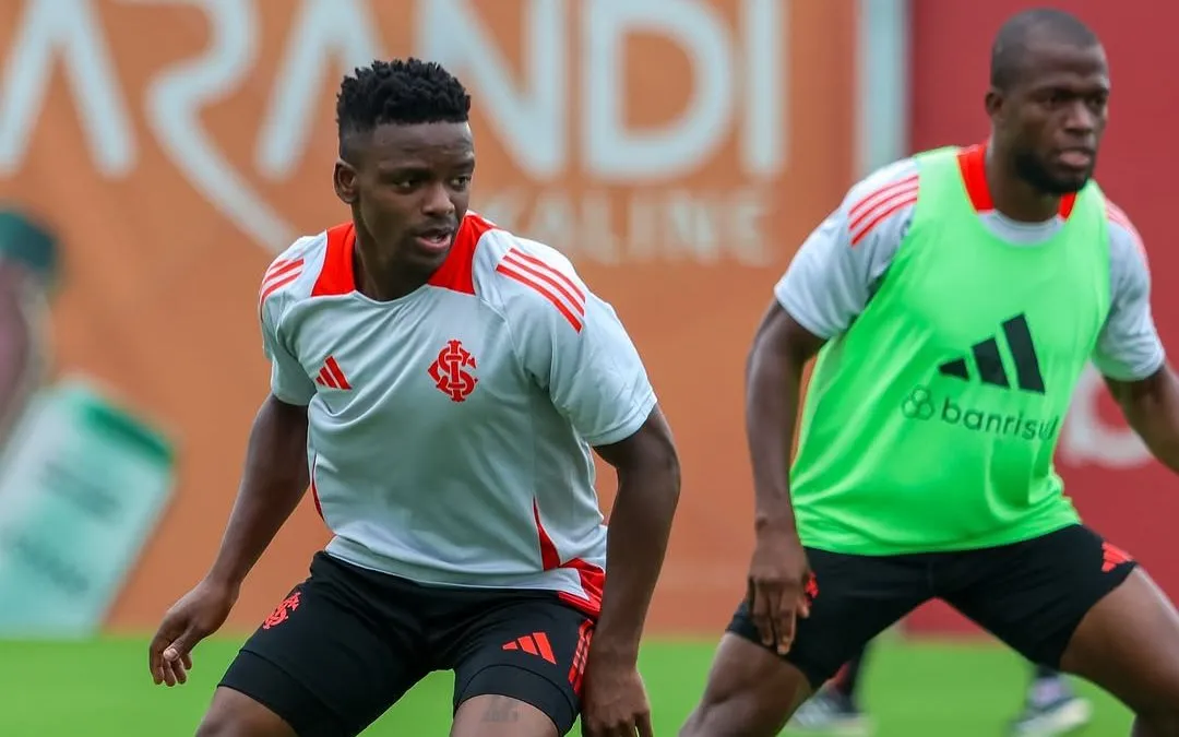 Johan Carbonero, chegou no início de janeiro para reforçar o ataque colorado e já vem surpreendendo a torcida, que espera prestigiá-lo no clássico contra o Grêmio. Foto: R. Duarte/Internacional
