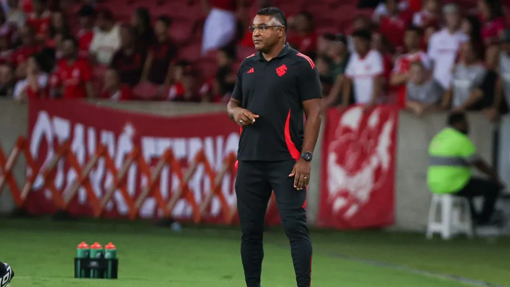 Roger Machado em partida do Inter