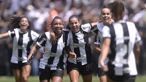 Jogadoras do Corinthians Feminino. Foto: Alan Morici/AGIF