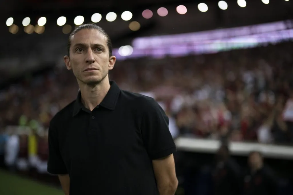 Filipe Luís vai promover a estreia de Daniel Sales no Flamengo. Foto: Jorge Rodrigues/AGIF