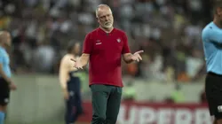 Mano Menezes começa pressionado em semana que enfrentará Vasco e Flamengo