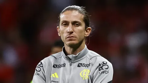 Filipe Luís toma decisão importante no Flamengo