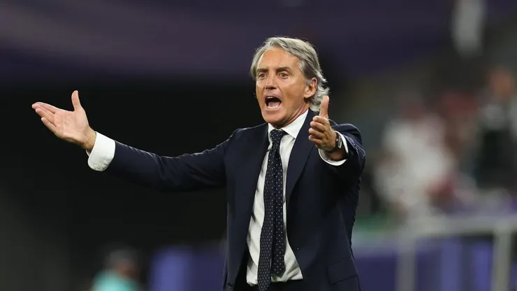 Técnico Roberto Mancini.