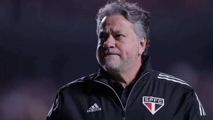 Julio Casares explicou negociações que levantaram críticas entre os Tricolores