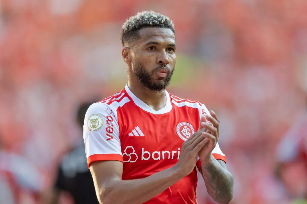 Wesley na mira do América-MEX – Foto: Liamara Polli/AGIF