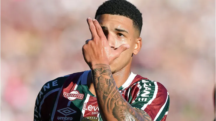 Kauã Elias defendeu o Fluminense de 2023 até os dias atuais e se transfere para a Ucrânia