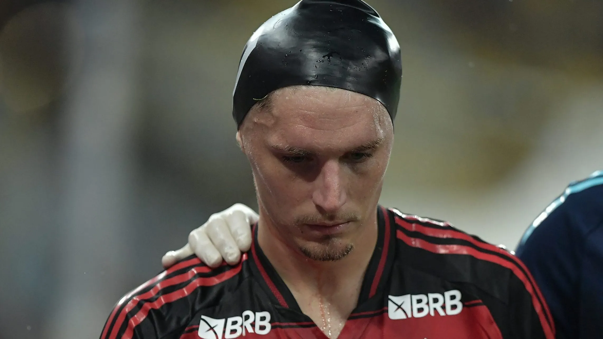 Varela jogador do Flamengo durante partida contra o Sampaio Correa no estádio Maracanã pelo campeonato Carioca 2025. Foto: Thiago Ribeiro/AGIF