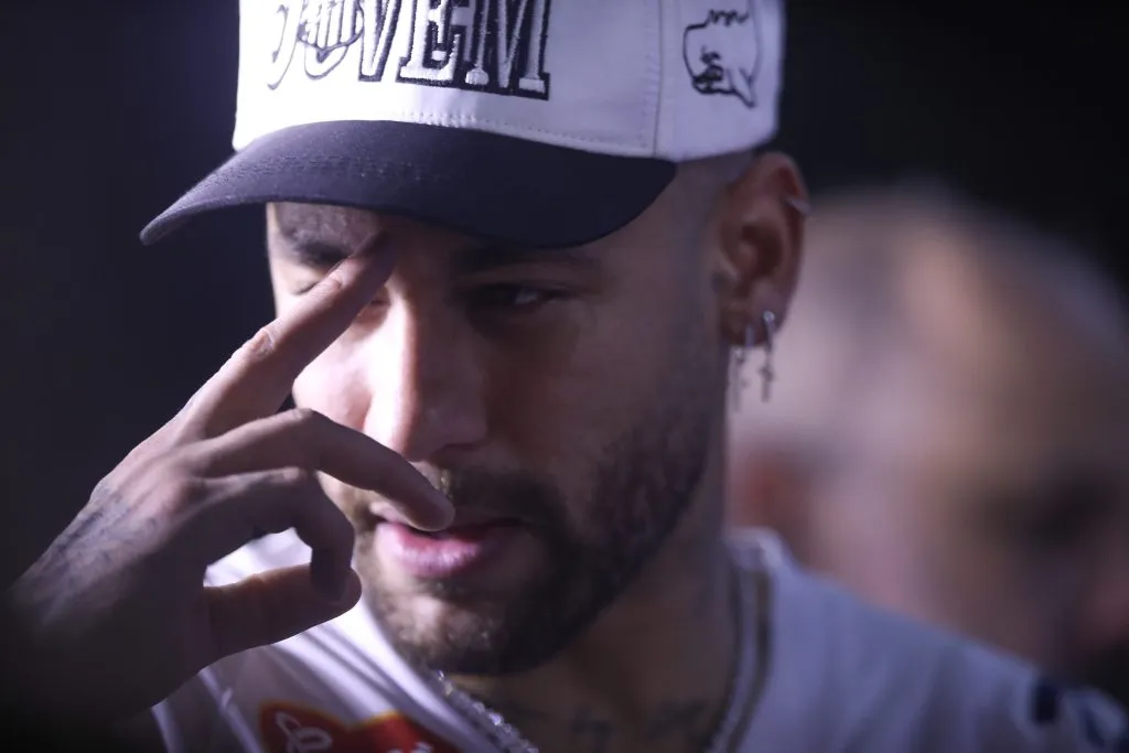 SP – SANTOS – 31/01/2025 – SANTOS, APRESENTACAO NEYMAR – Neymar durante sua apresentacao oficial como jogador do Santos em coletiva de imprensa realizada no Vila Belmiro. Foto: Reinaldo Campos/AGIF