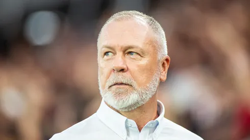 Mano Menezes tem retorno de Samuel Xavier