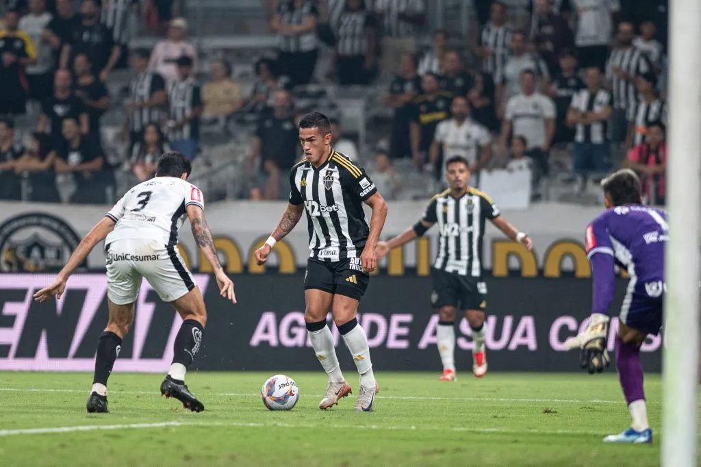 Cuello em seu primeiro jogo pelo Atlético-MG – Foto: Alessandra Torres/AGIF