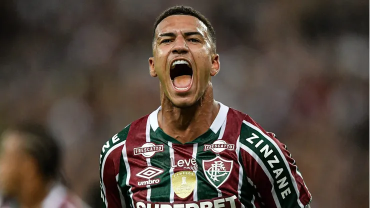 Kauã Elias jogador do Fluminense comemora seu gol durante partida contra o Grêmio no estádio Maracanã pelo campeonato Brasileiro A 2024
