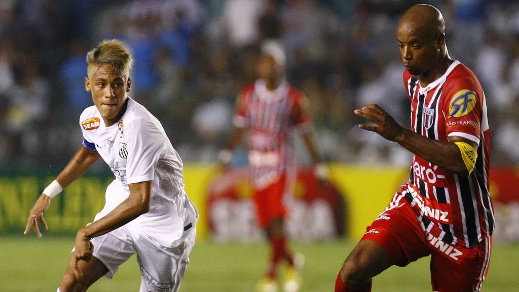 Neymar, do Santos contra Botafogo-SP 2013