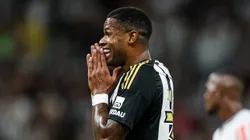 Junior Santos faz desabafo após expulsão