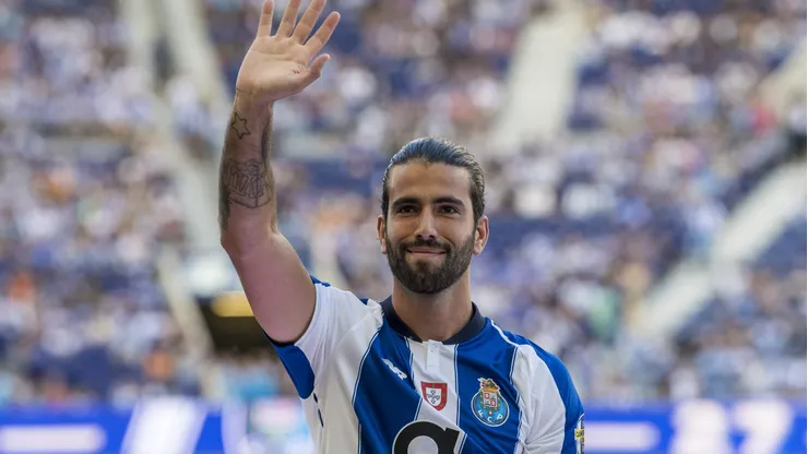 Sérgio Oliveira, ex-Porto, recebeu proposta para defender o Santos, informa portal