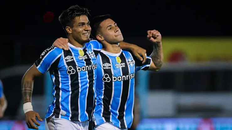 Matias Arezo e Alexander Aravena já marcaram gols nesta temporada. Foto: Maxi Franzoi/AGIF
