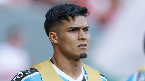 Arezo tem grandes chances de sair do Grêmio.