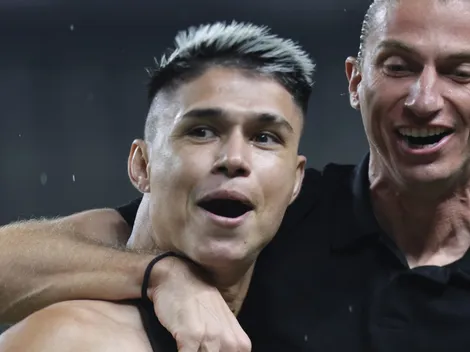 Com show do trio Arrascaeta, Juninho e Luiz Araújo, Flamengo goleia Portuguesa no Carioca