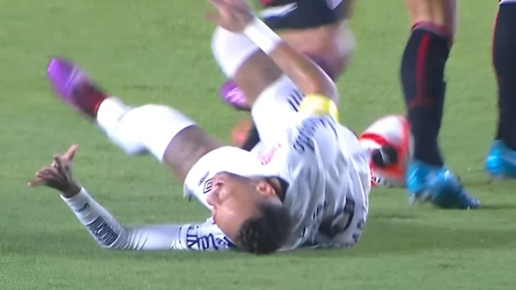 Neymar voltou ao Santos e já tratou de ser 'caçado' por marcadores do Botafogo-SP - Foto: Reprodução/TNT