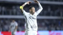 Neymar entra no segundo tempo, faz bons lances, mas o Santos fica no empate com o Botafogo na Vila.