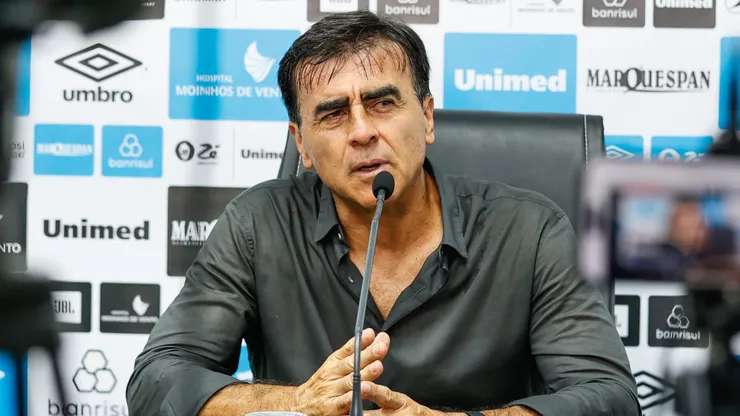 Gustavo Quinteros em entrevista após Juventude X Grêmio - Foto: Luiz Erbes/AGIF