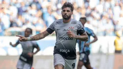 RS - PORTO ALEGRE - 0Yuri Alberto jogador do Corinthians comemora seu gol durante partida contra o Grêmio no estádio Arena do Grêmio pelo campeonato Brasileiro A 2024. Foto: Liamara Polli/AGIF