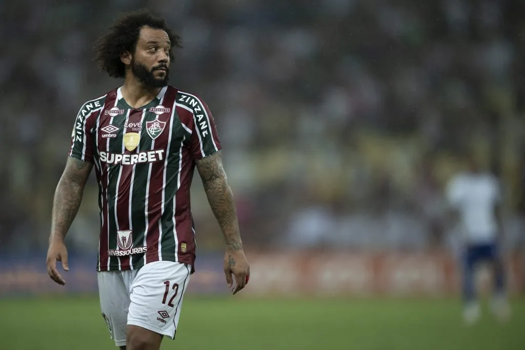 Marcelo com a camisa do Fluminense – Foto: Jorge Rodrigues/AGIF