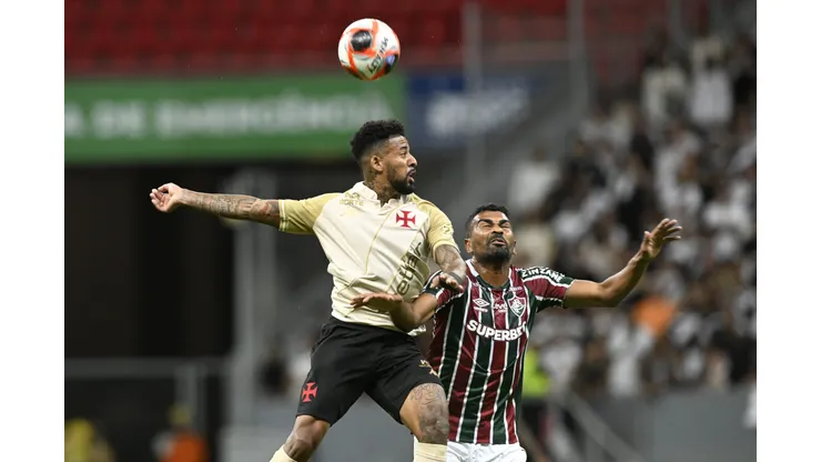Paulinho jogador do Vasco durante partida contra o Fluminense no estádio Mane Garrincha pelo campeonato Carioca 2025. Foto: Mateus Bonomi/AGIF