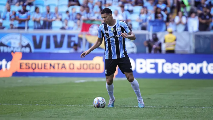 Viery pelo Grêmio em 2025. Foto: Maxi Franzoi/AGIF