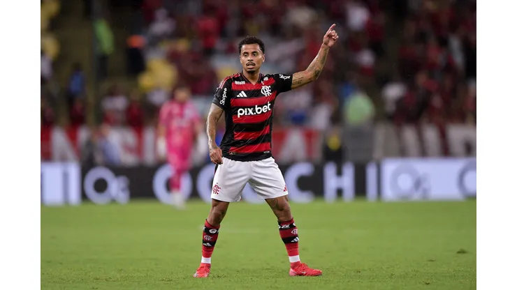 Allan jogador do Flamengo durante partida contra o Sampaio Corrêa no estádio Maracanã pelo campeonato Carioca 2025. Foto: Thiago Ribeiro/AGIF