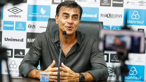 Gustavo Quinteros técnico do Grêmio durante partida contra o Juventude no estádio Alfredo Jaconi pelo campeonato Gaúcho 2025. Foto: Luiz Erbes/AGIF