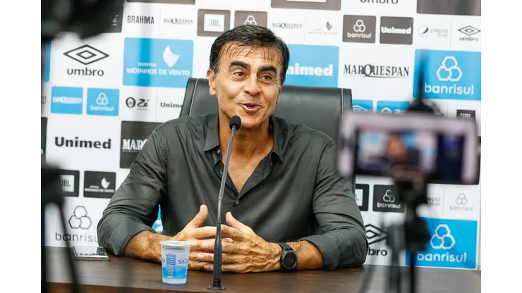 Gustavo Quinteros técnico do Grêmio durante partida contra o Juventude no estádio Alfredo Jaconi pelo campeonato Gaúcho 2025. Foto: Luiz Erbes/AGIF