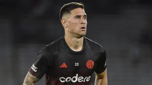 Santos pode contratar Rodrigo Villagra.