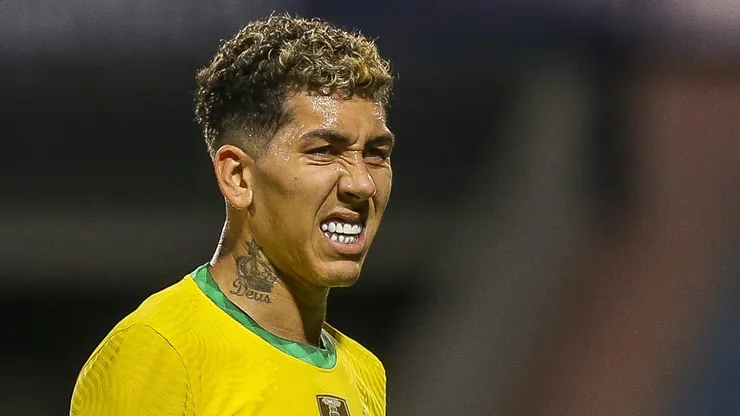 Roberto Firmino, na época de Seleção Brasileira