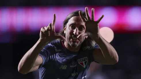 Luis Zubeldia técnico do São Paulo durante partida contra o Corinthians no estádio Morumbi pelo campeonato Paulista 2025. Foto: Ettore Chiereguini/AGIF