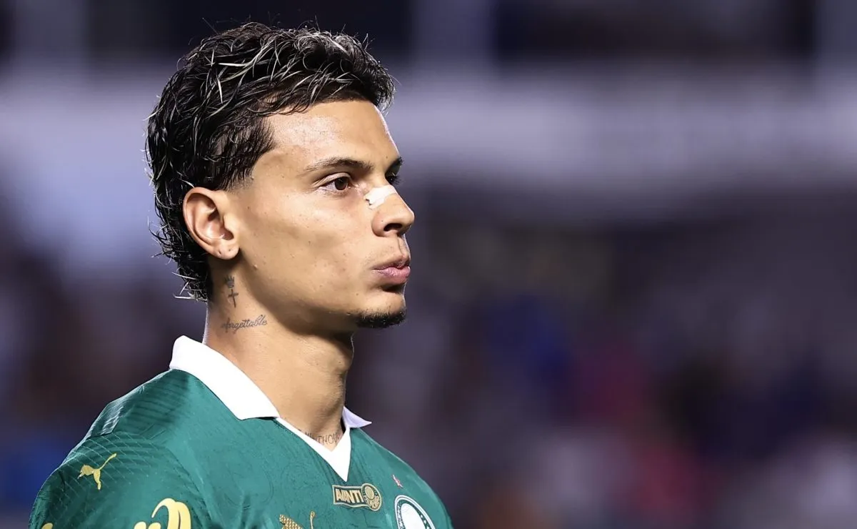 Richard Ríos erra feio em Dérbi e sofre em 'vestiário' do Palmeiras