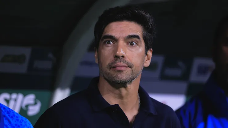 Abel aponta favorecimento do Corinthians no clássico
