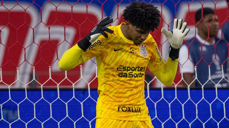 Hugo Souza em ação pelo Corinthians - Foto: Rodrigo Coca/Agência Corinthians