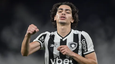 Matheus Nascimento está de saída do Botafogo - Foto: Thiago Ribeiro/AGIF