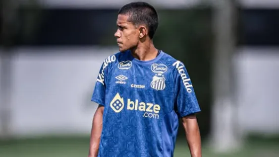 Nadson treinando no profissional do Santos (Divulgação/Instagram/@nadsonjuan_09)