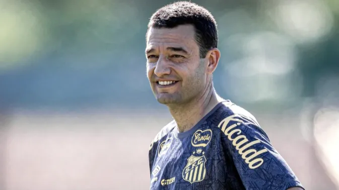 Pedro Malta, auxiliar técnico de Pedro Caixinha no Santos